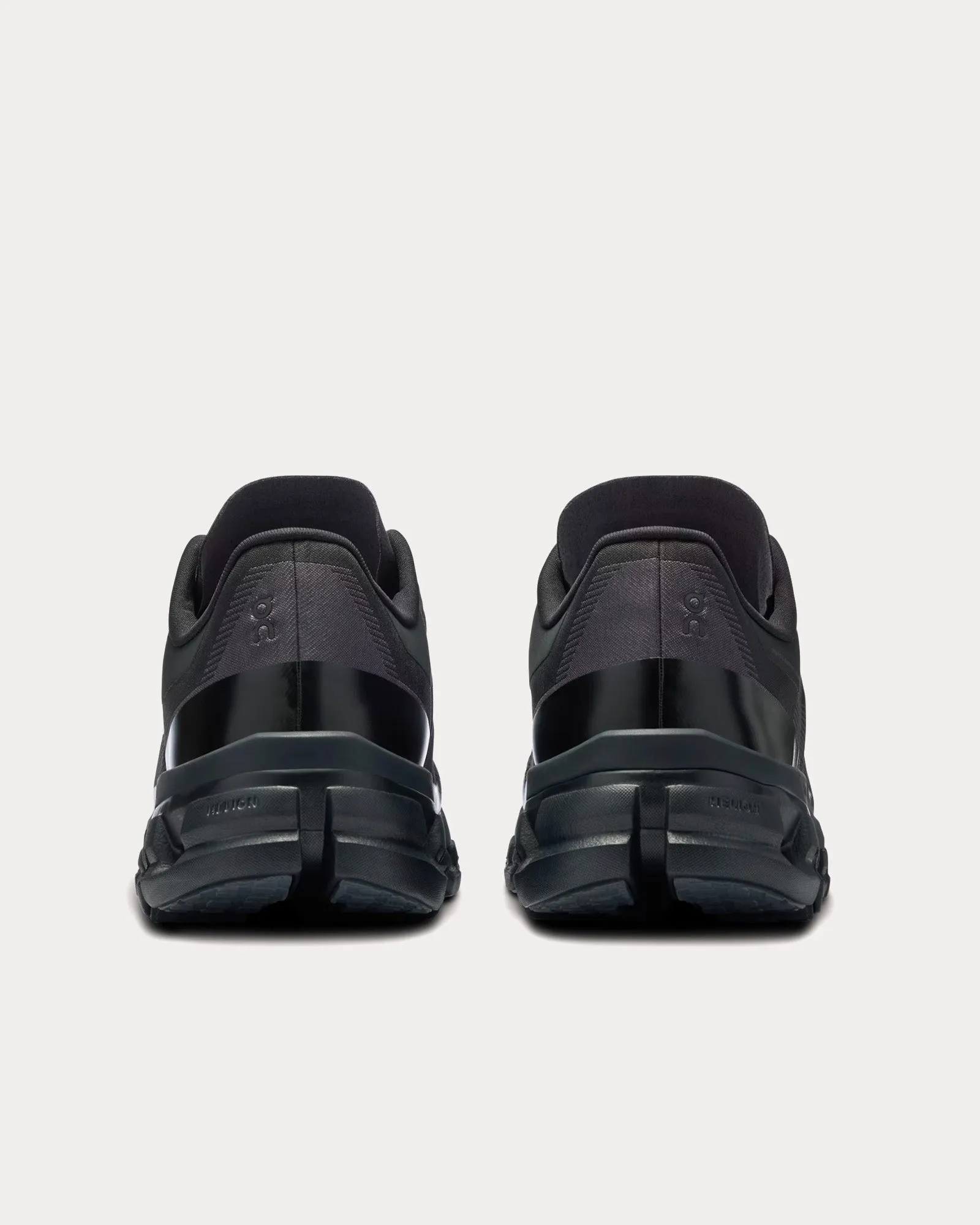 Cloudflow 4 Magnet / Black Running Shoes