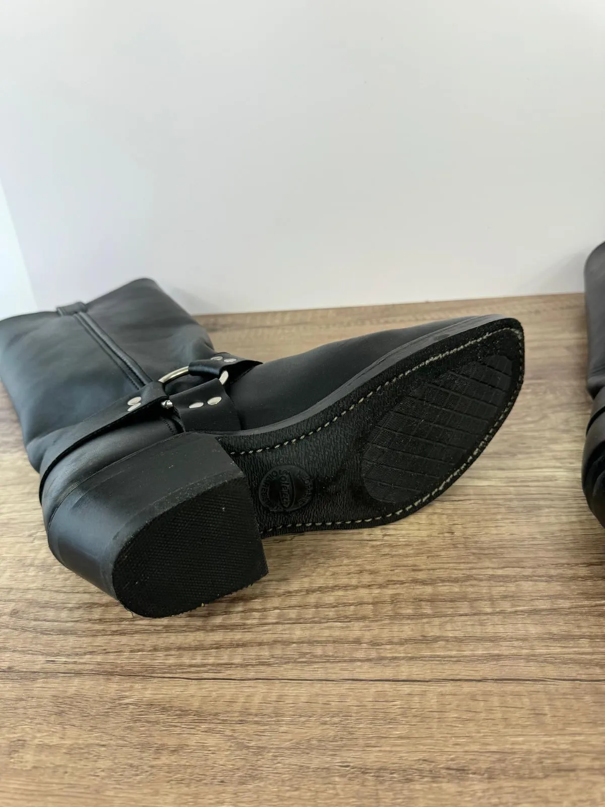FRYE HARNESS 12R TALL LEATHER BOOTS