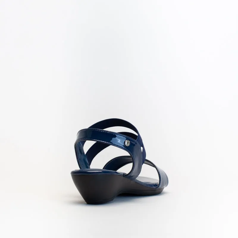 Giovanni Women Elasticated Patent Wedge Sandal _ 150552