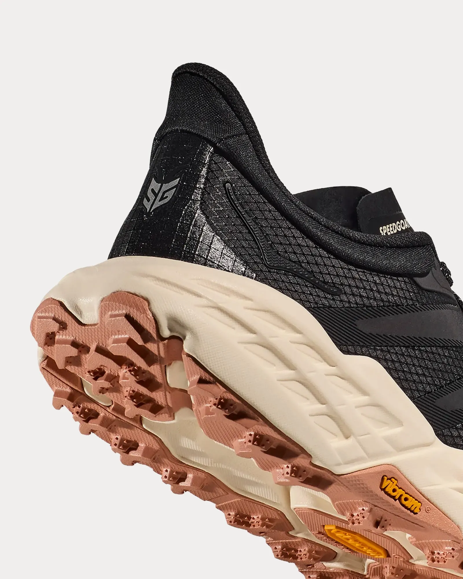 Stealth/Tech Speedgoat 5 Black / Alabaster Running Shoes