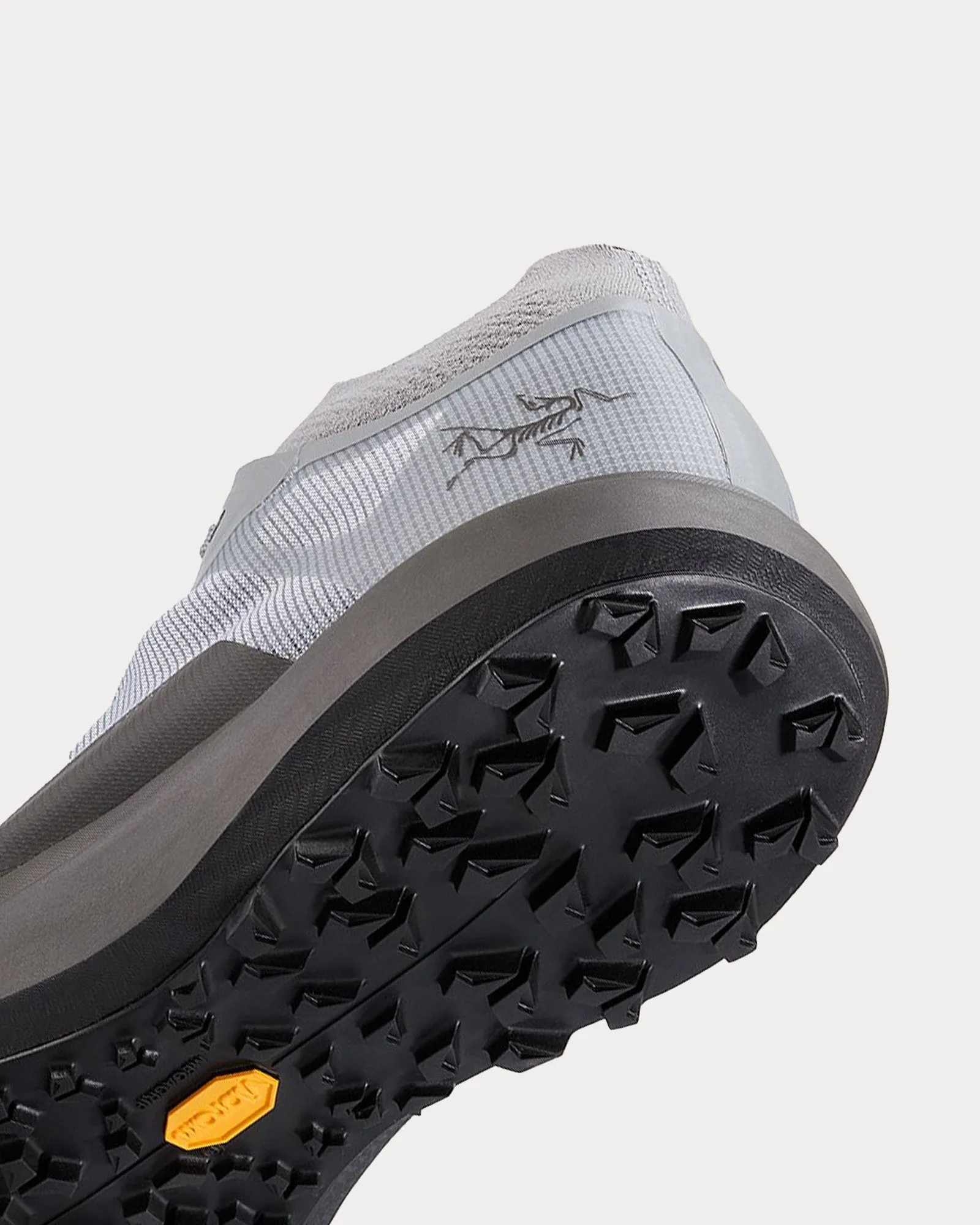 Sylan Smoke / Shark Running Shoes